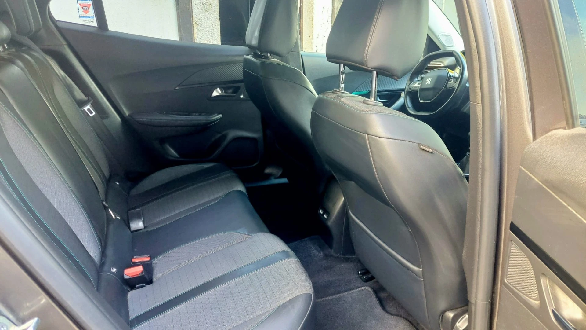 Peugeot 2008 1.5 BlueHDi Allure Pack