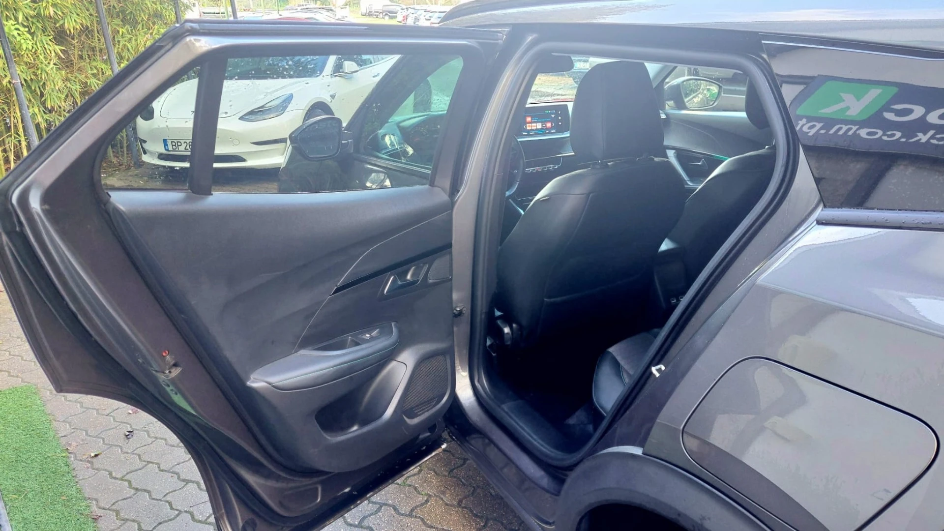 Peugeot 2008 1.5 BlueHDi Allure Pack