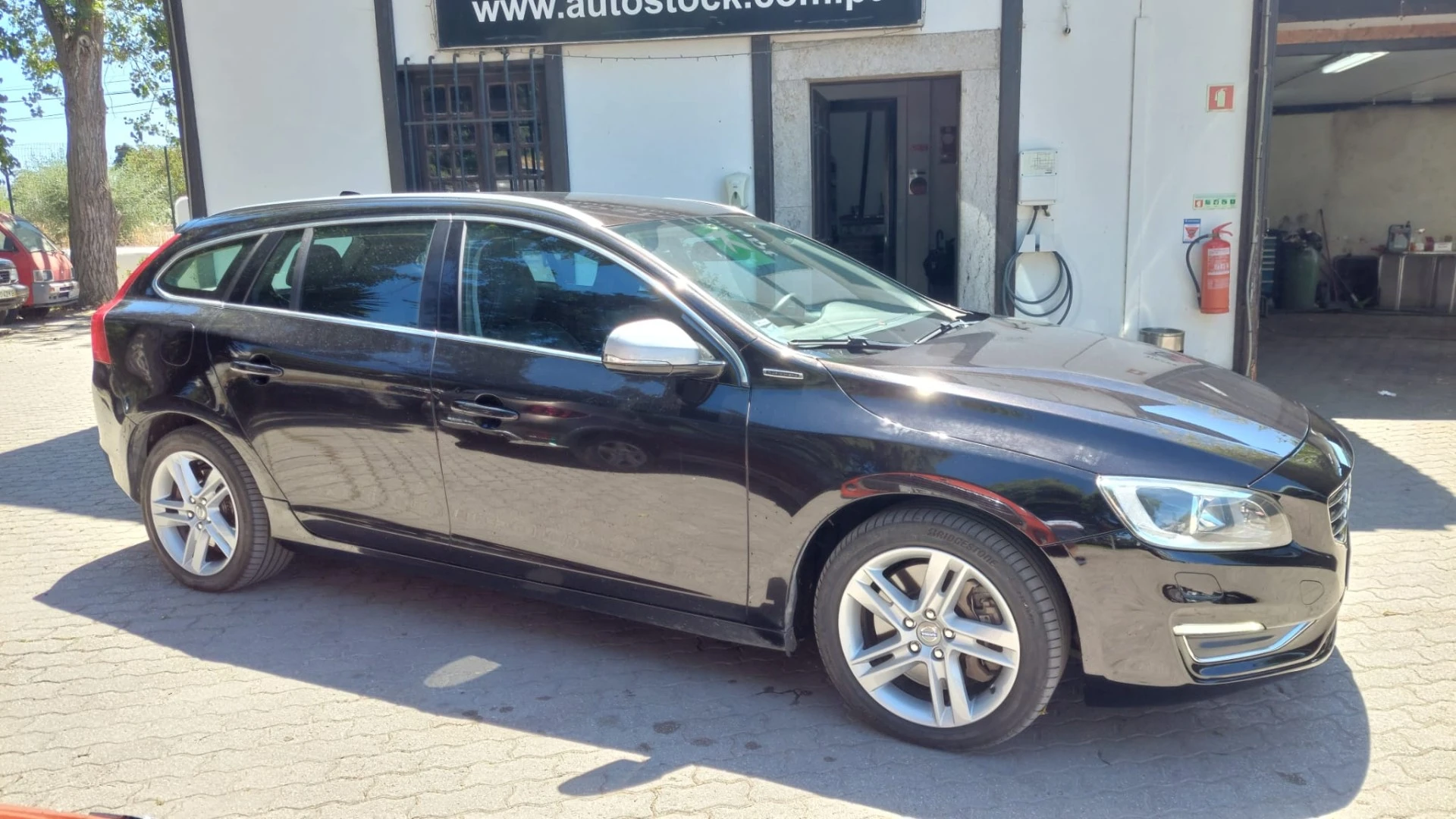 Volvo V60 2.4 D6 Summum AWD Phev