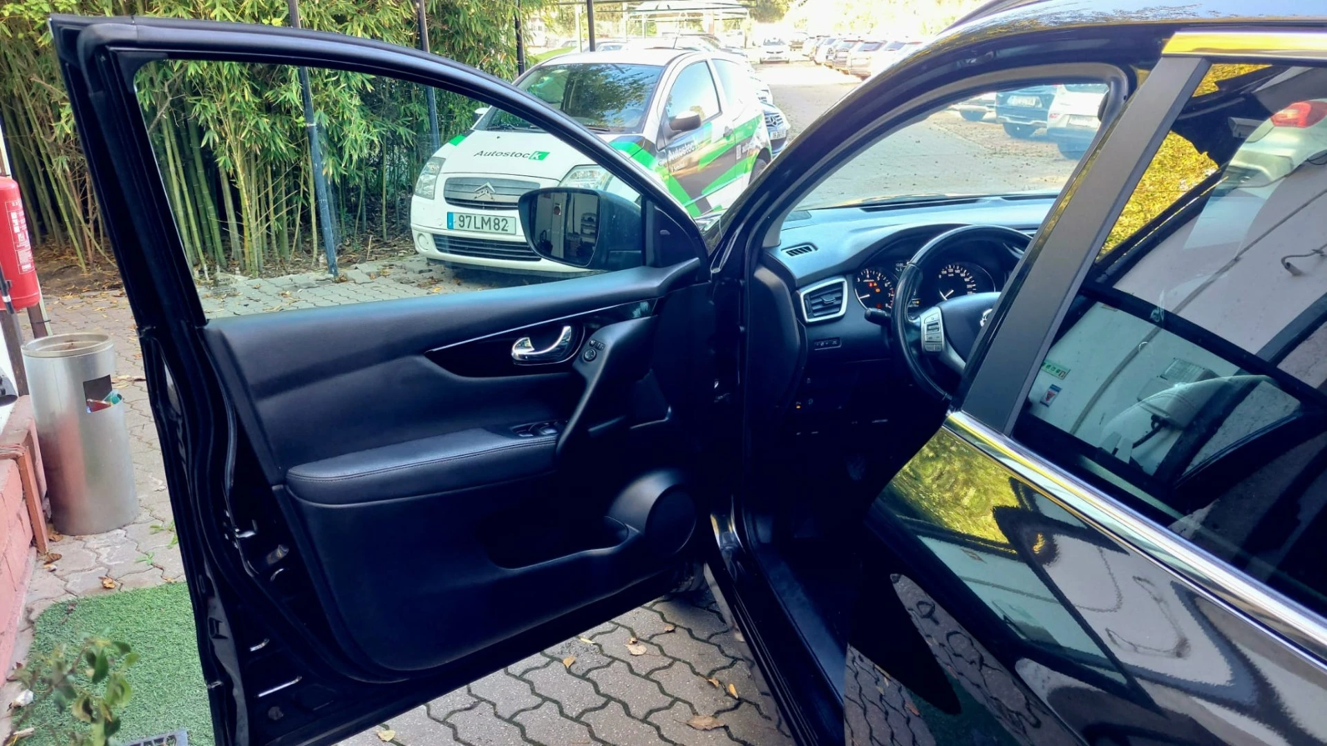 Nissan Qashqai 1.2 DIG-T 360 BLACK EDITION
