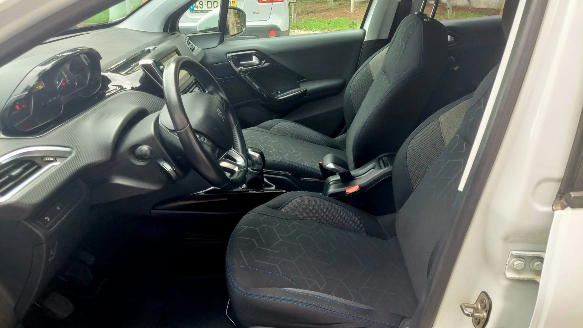 Peugeot 2008 1.2 PureTech Signature