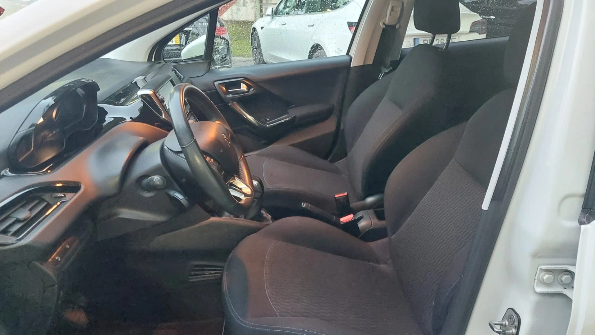 Peugeot 208 1.2 PureTech Signature