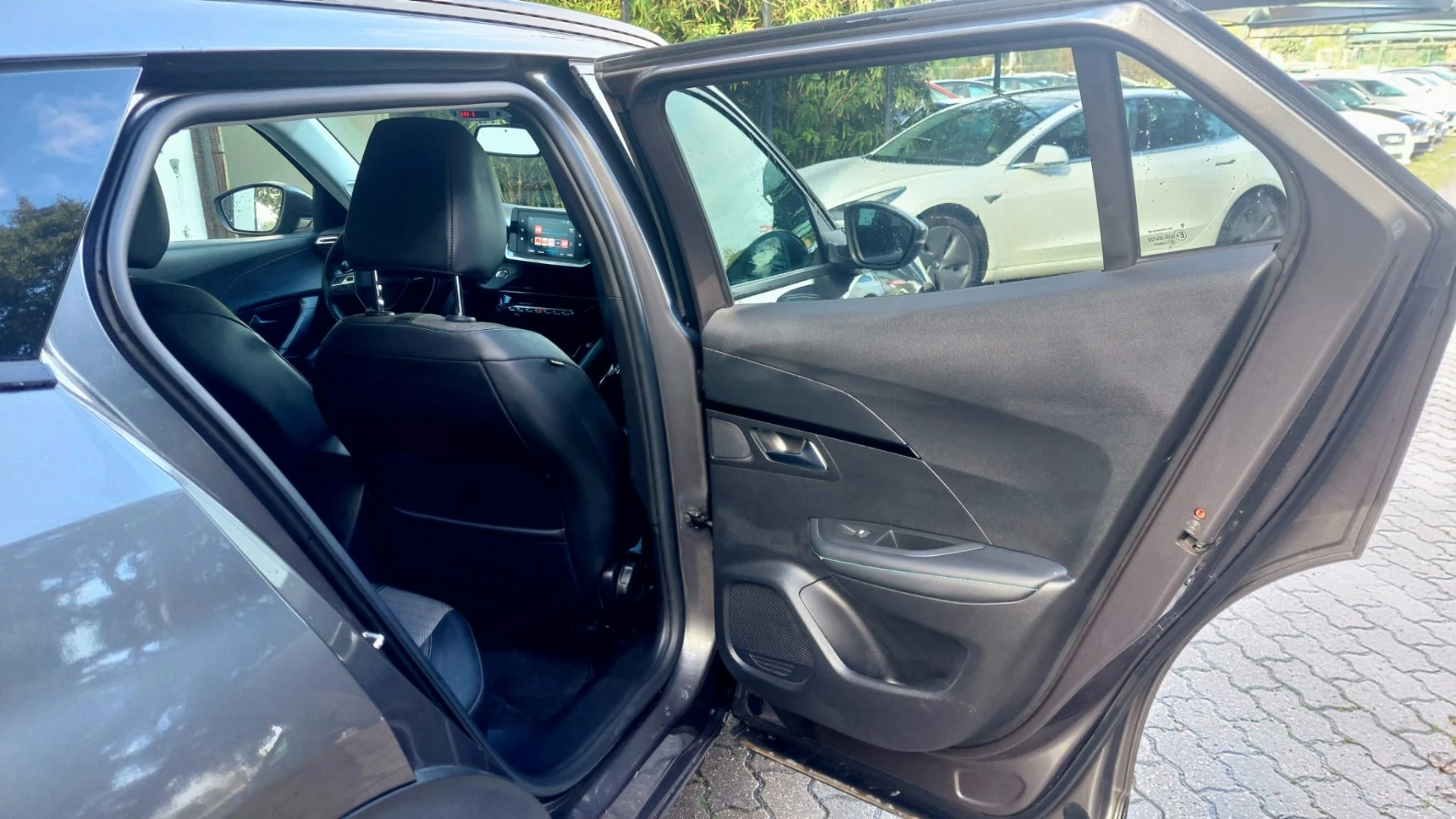 Peugeot 2008 1.5 BlueHDi Allure Pack