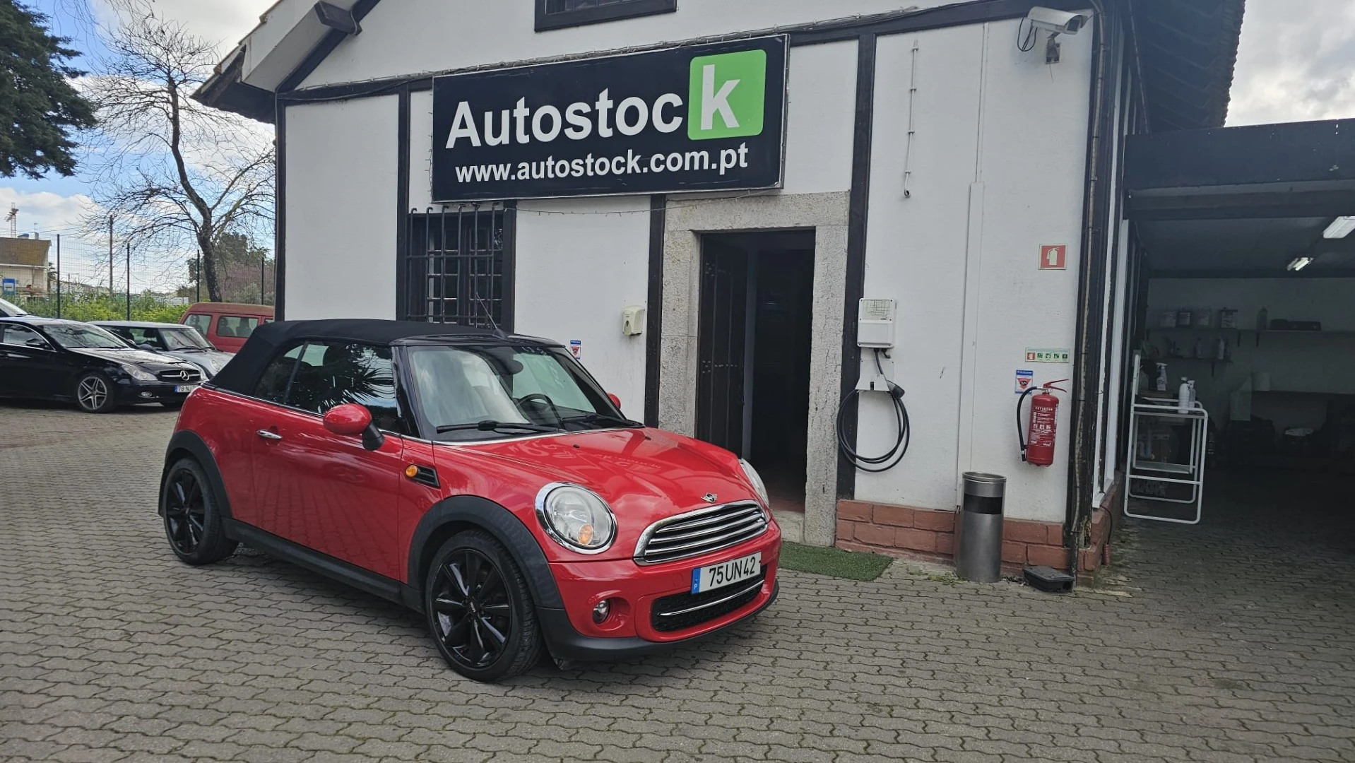 MINI Cabrio Cooper D