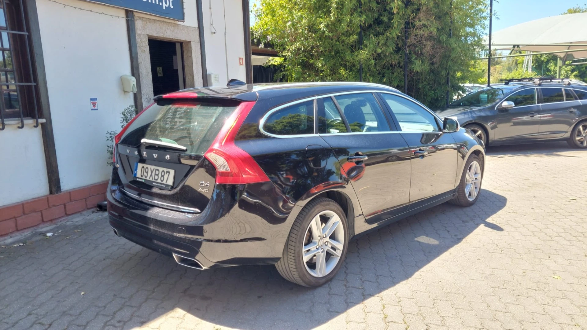 Volvo V60 2.4 D6 Summum AWD Phev