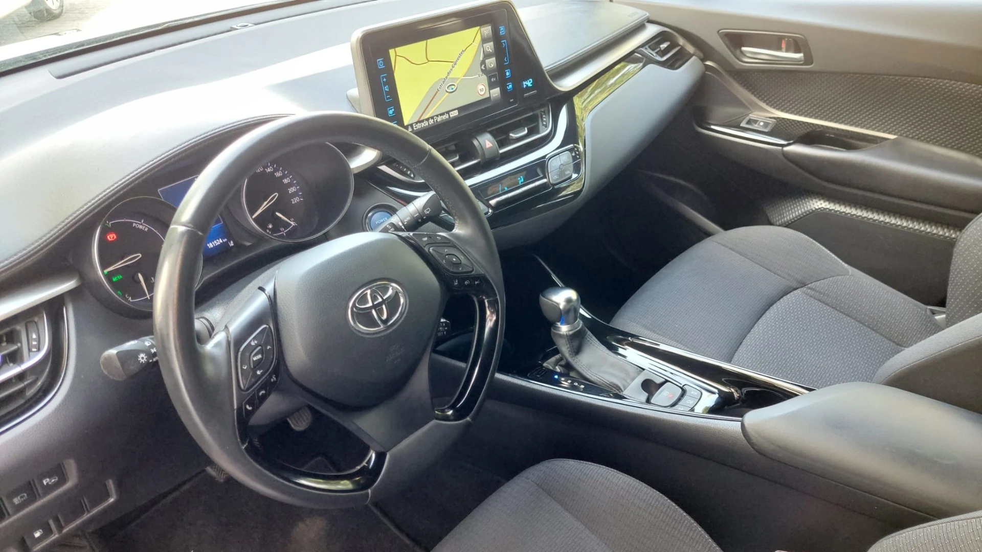 Toyota C-HR 1.8 Hybrid Exclusive