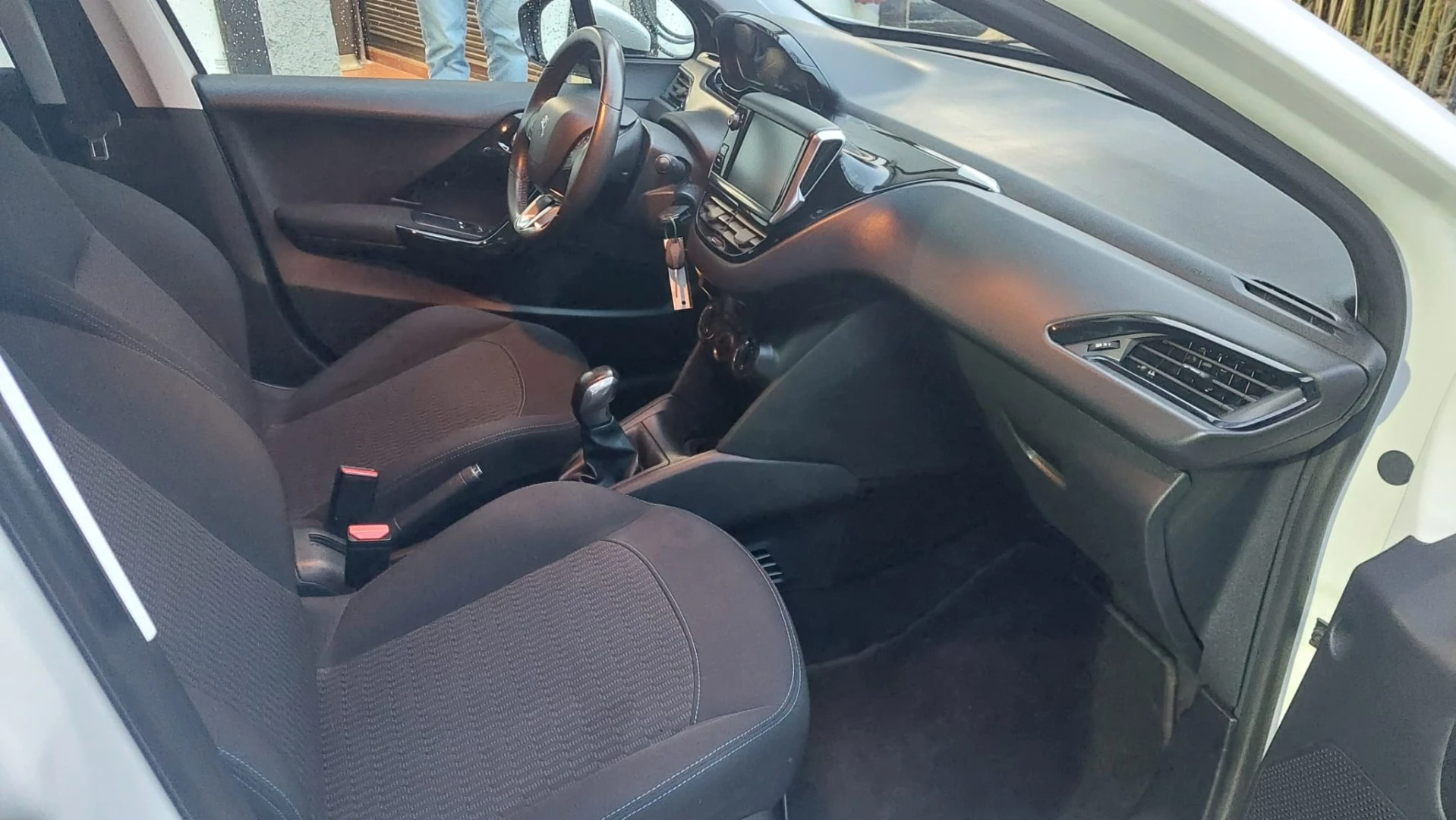 Peugeot 208 1.2 PureTech Signature