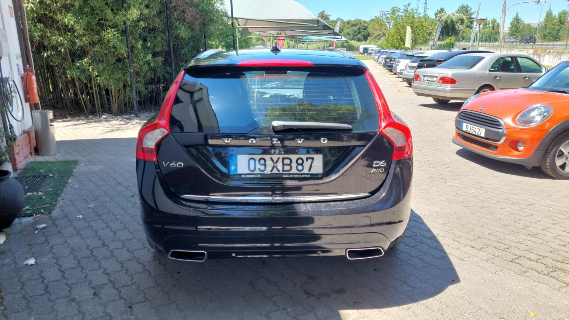 Volvo V60 2.4 D6 Summum AWD Phev