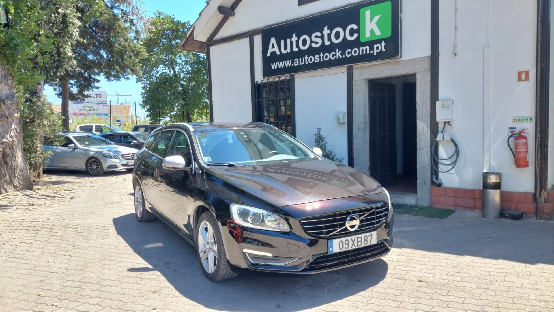 Volvo V60 2.4 D6 Summum AWD Phev