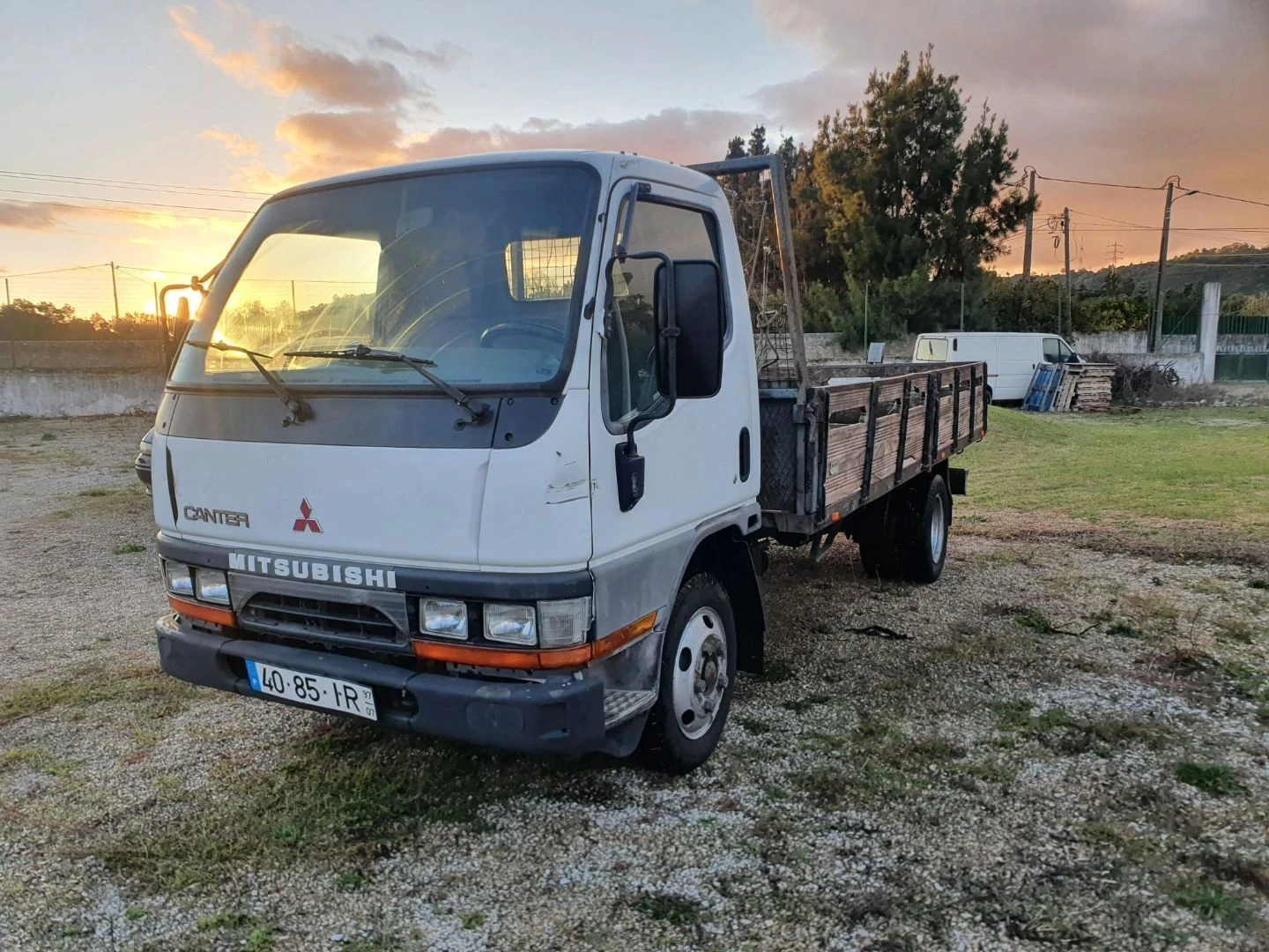 Mitsubishi Canter 2.8