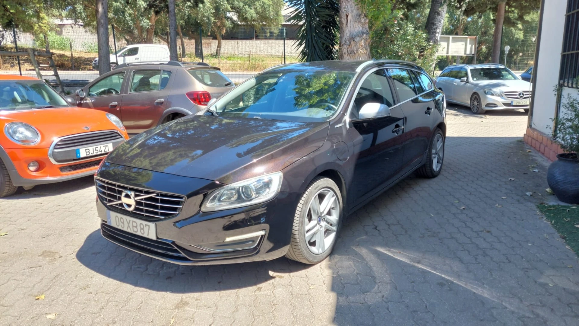 Volvo V60 2.4 D6 Summum AWD Phev