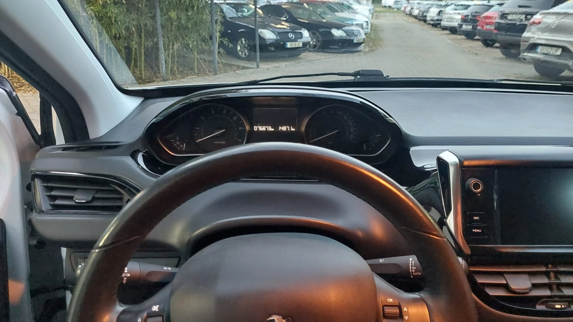 Peugeot 208 1.2 PureTech Signature