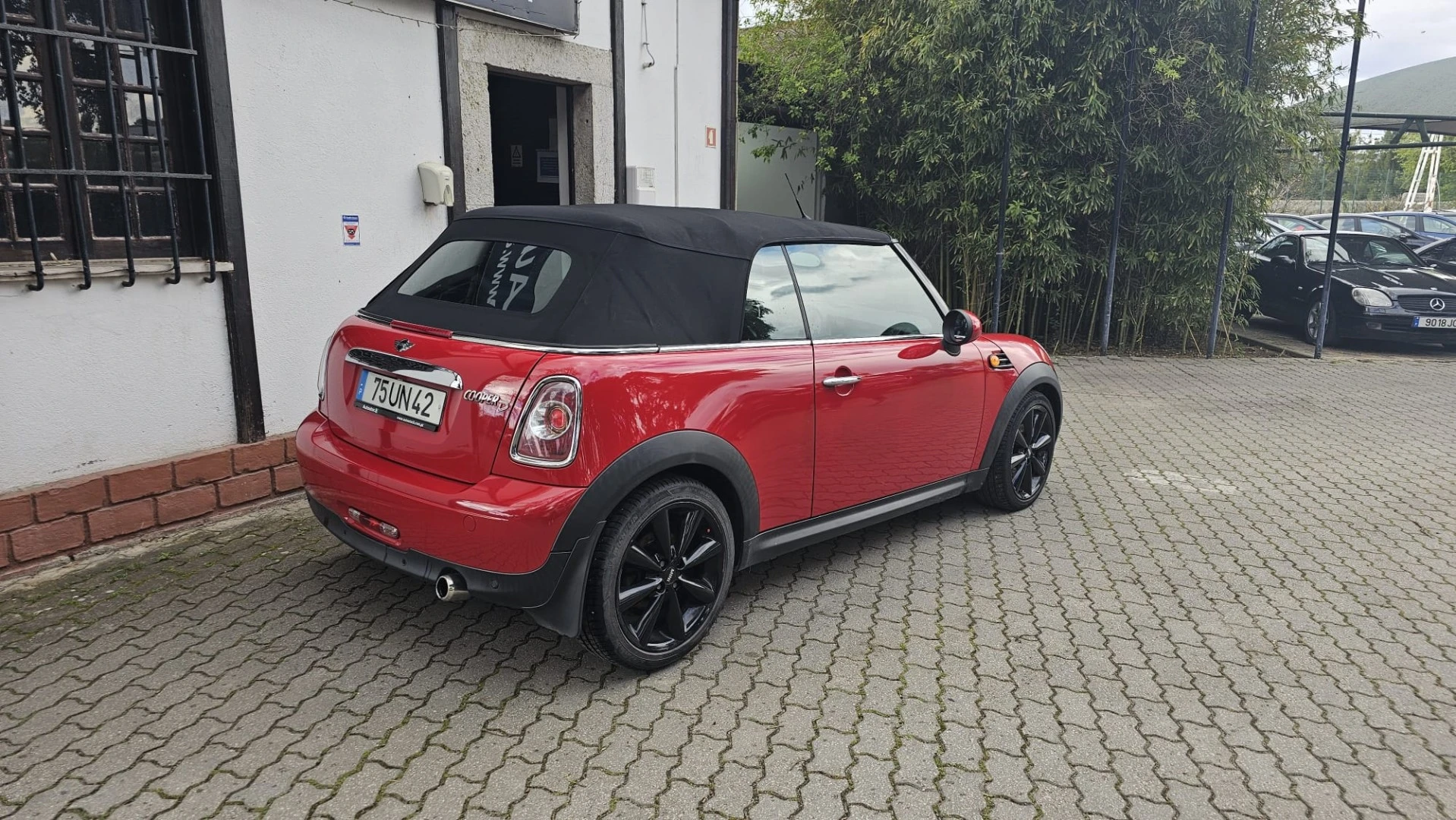 MINI Cabrio Cooper D