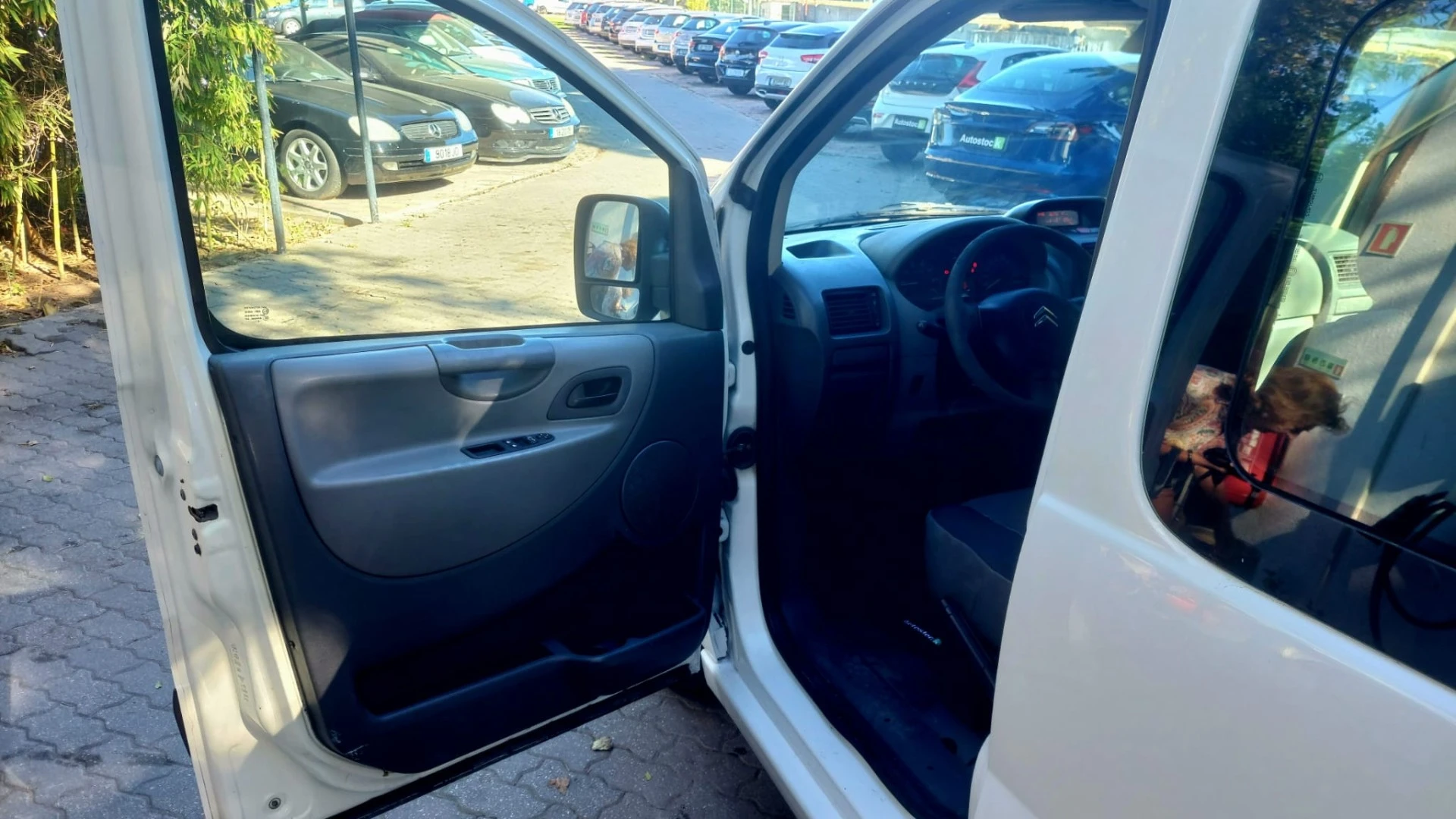 Citroën Jumpy 2.0 HDi L2H1 Semi-Vidrada
