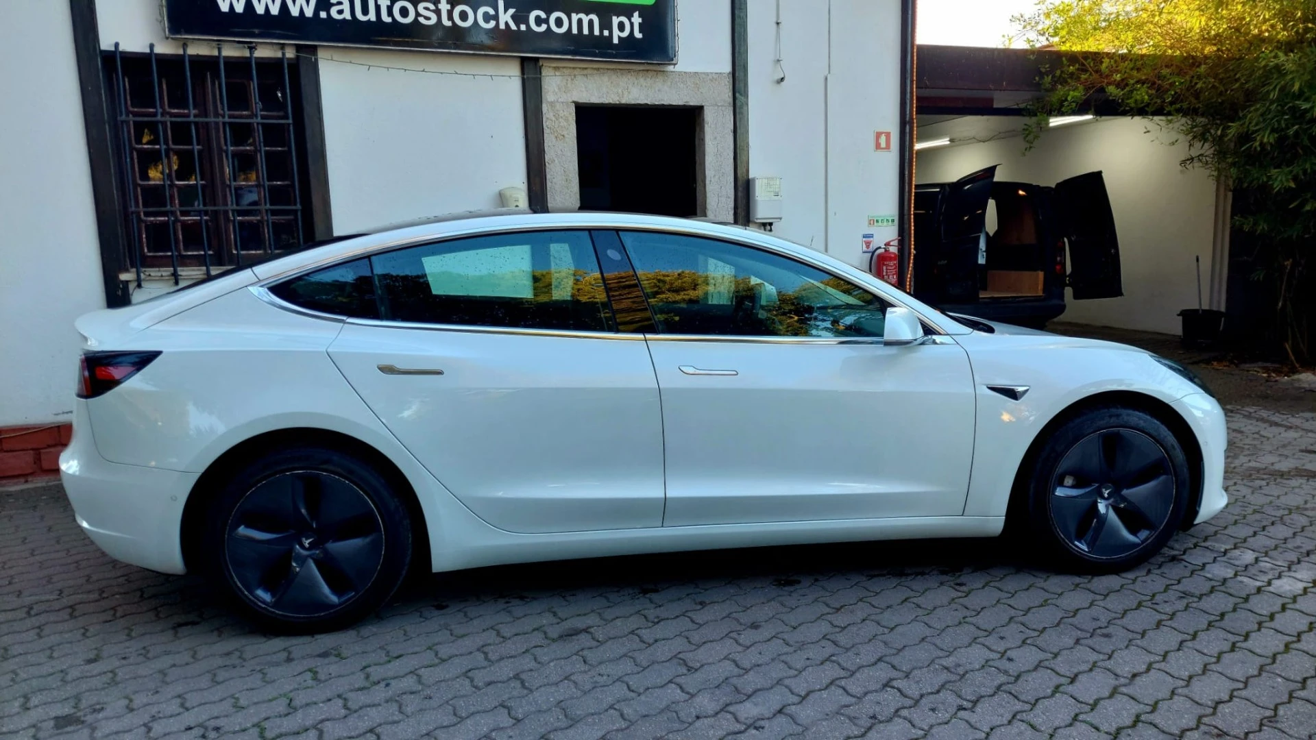 Tesla Model 3 AWD LONG RANGE DUAL MOTOR