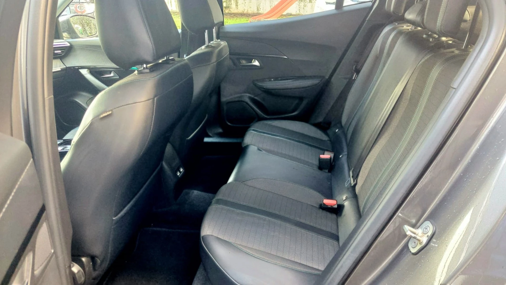 Peugeot 2008 1.5 BlueHDi Allure Pack