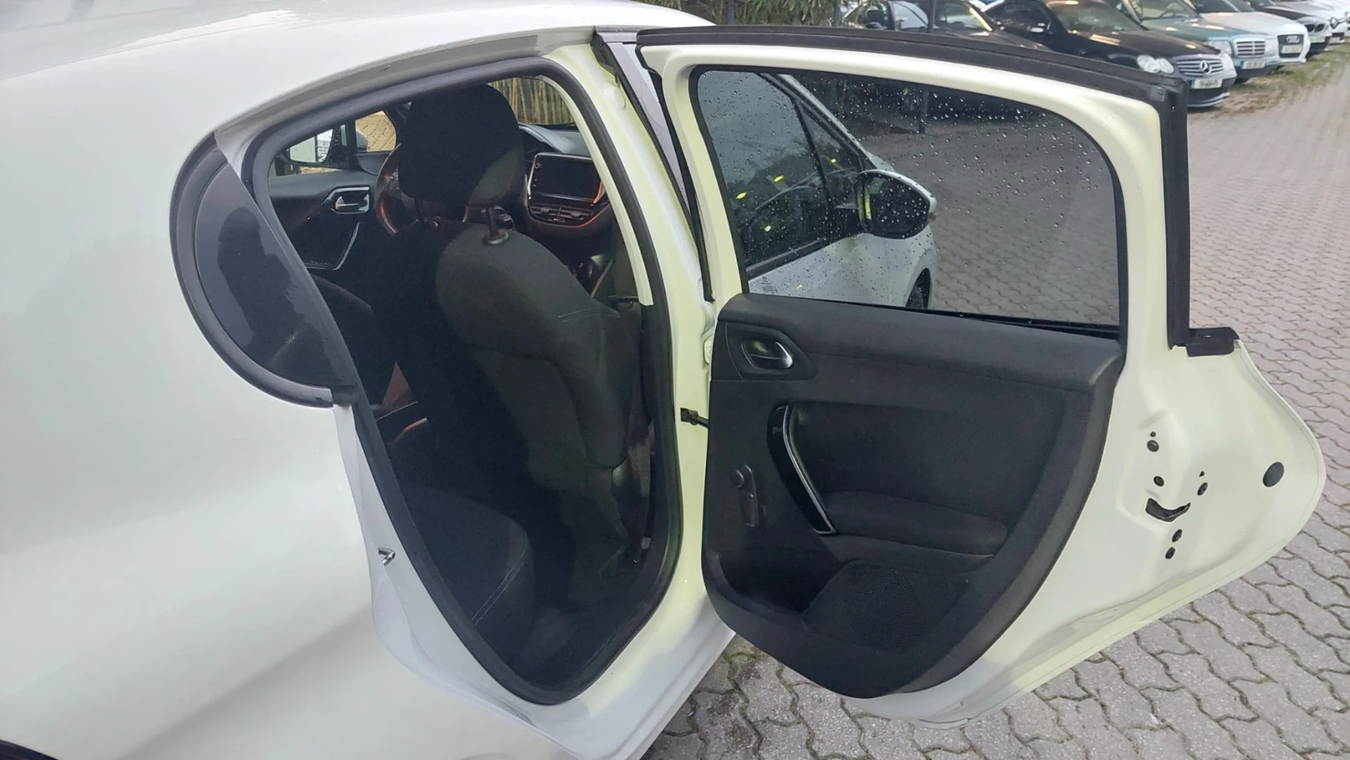 Peugeot 208 1.2 PureTech Signature