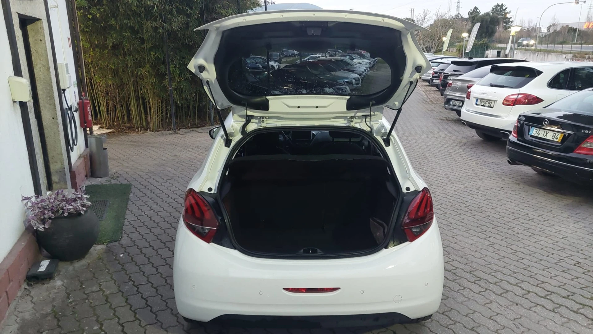 Peugeot 208 1.2 PureTech Signature