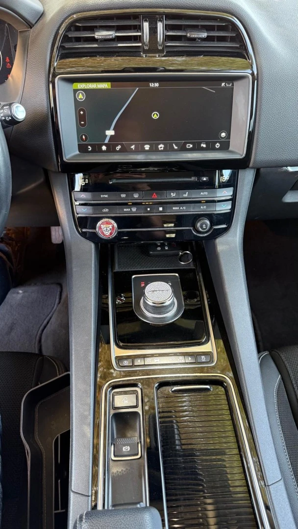 Jaguar F-Pace 25d AWD Aut. R-Sport