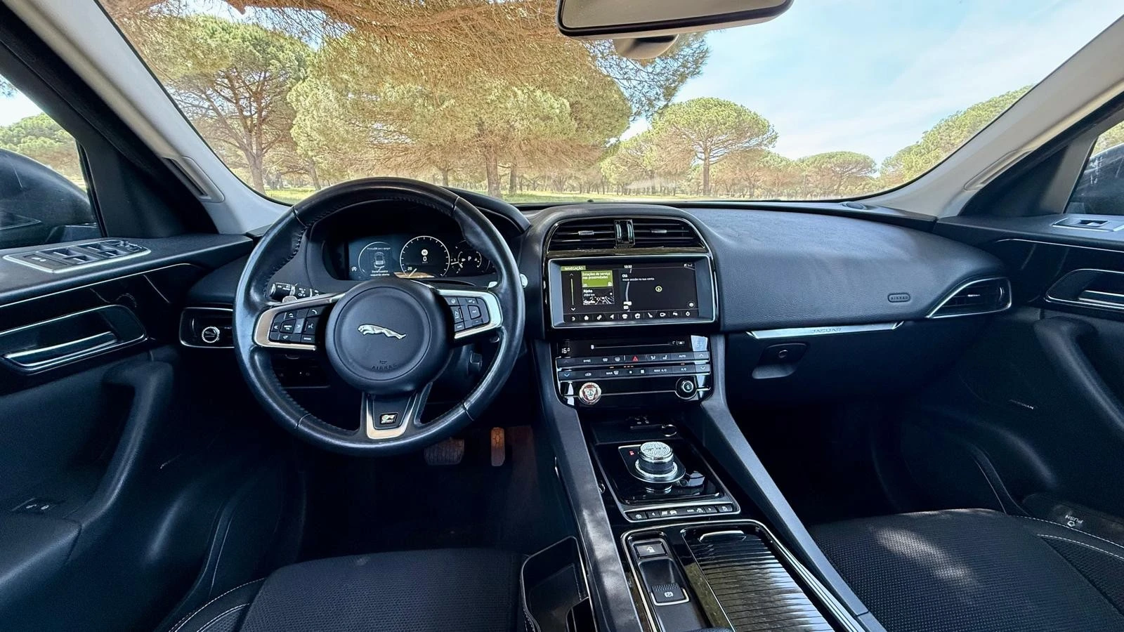 Jaguar F-Pace 25d AWD Aut. R-Sport