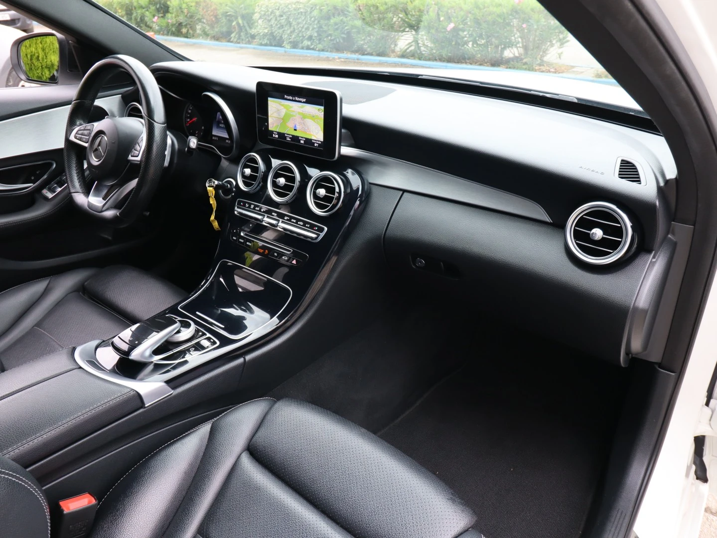 Mercedes-Benz C 300 BlueTEC Hybrid AMG Line