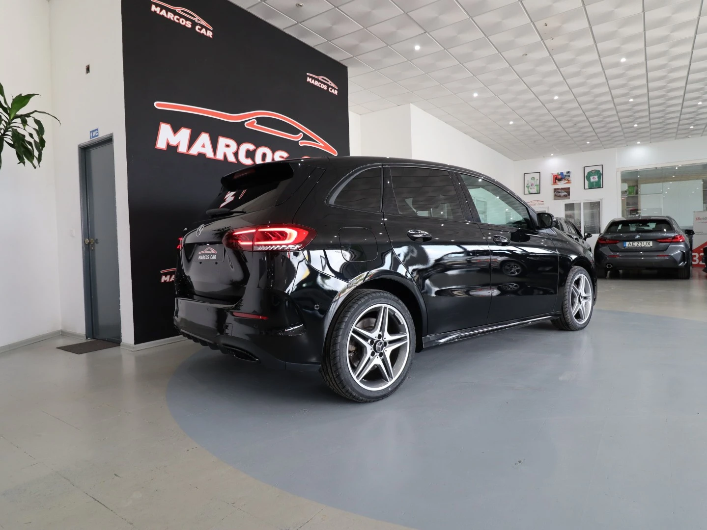 Mercedes-Benz B 250 e AMG Line