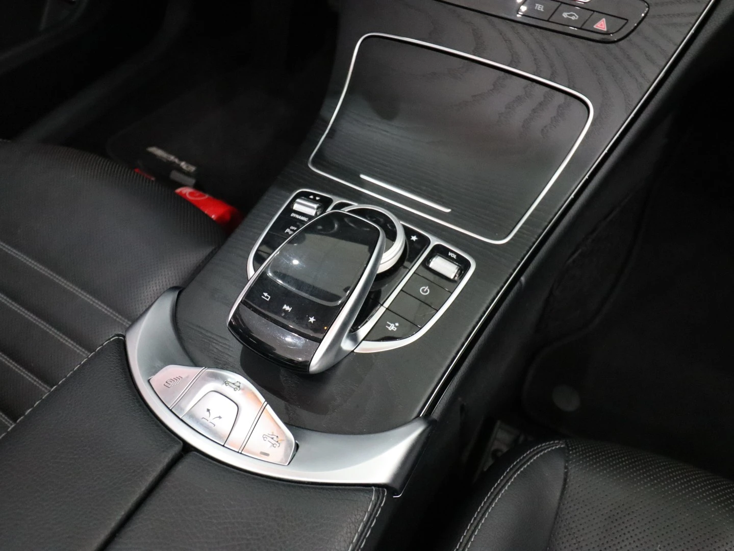 Mercedes-Benz C 220 d AMG LINE