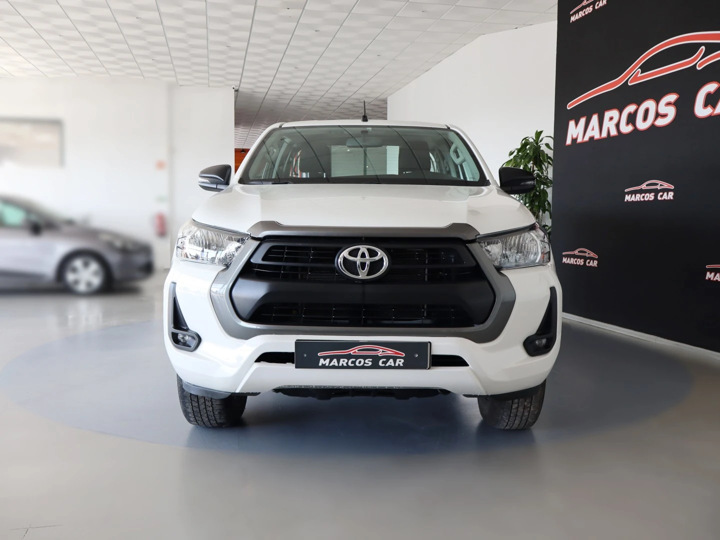 Toyota Hilux 2.4 D LN105L Cx Metalica