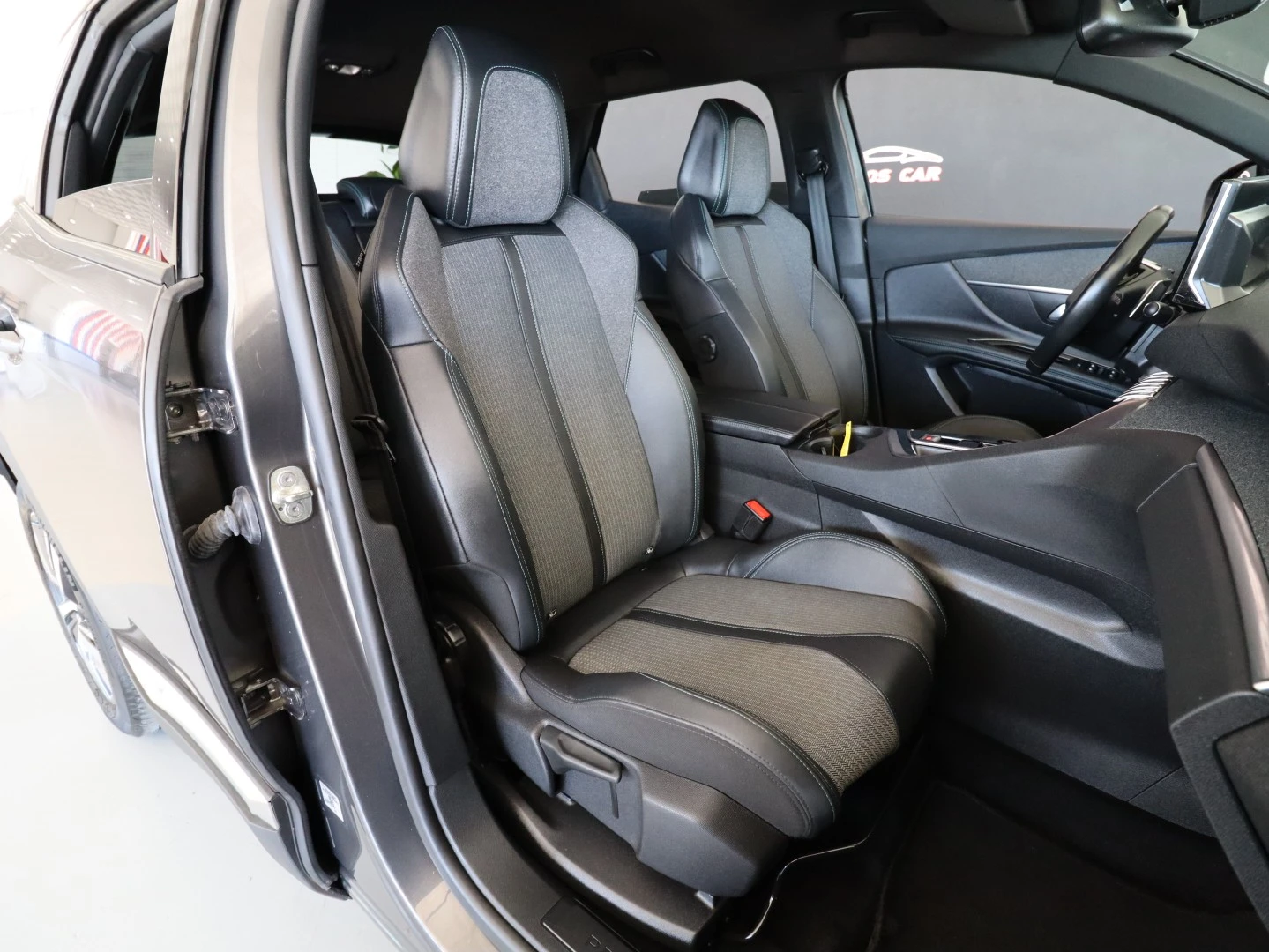 Peugeot 3008 1.5 BlueHDi Allure EAT8