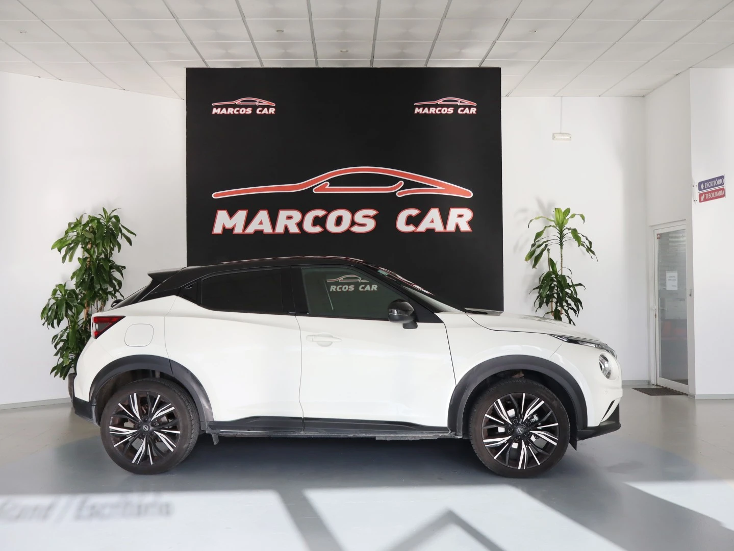 Nissan Juke 1.0 DIG-T N-Design Black DCT