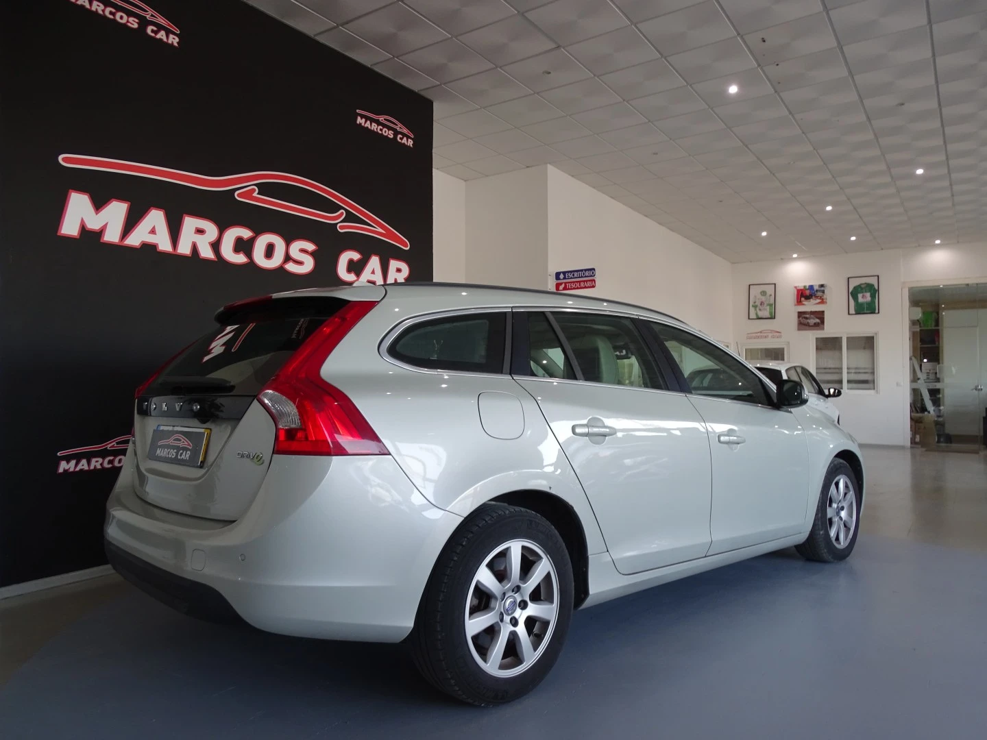 Volvo V60 1.6 D2 Drive Momentum Start/Stop