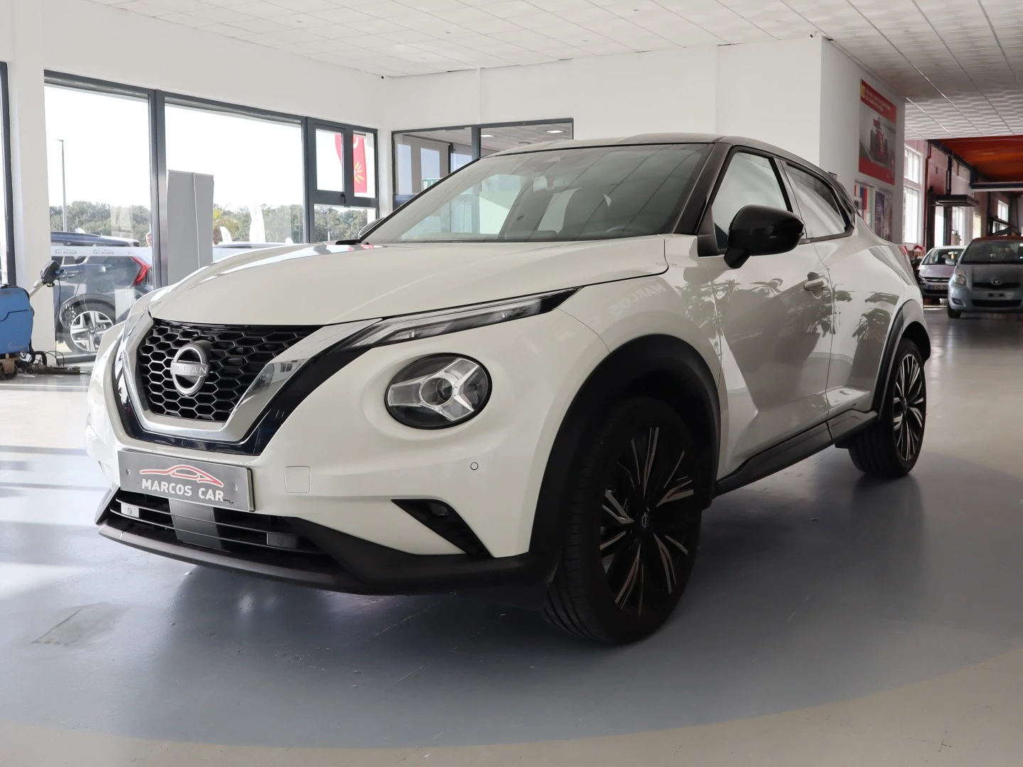 Nissan Juke 1.0 DIG-T N-Design Black DCT