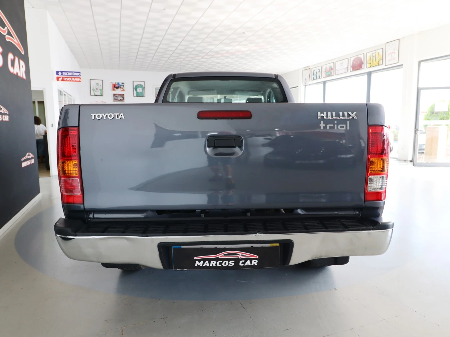 Toyota Hilux 2.5 D-4D 4WD CE AC
