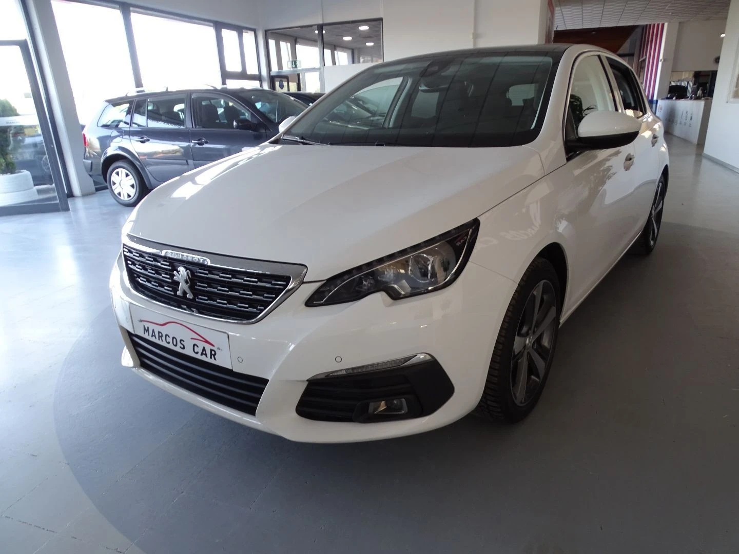 Peugeot 308 1.5 BlueHDi Allure EAT8