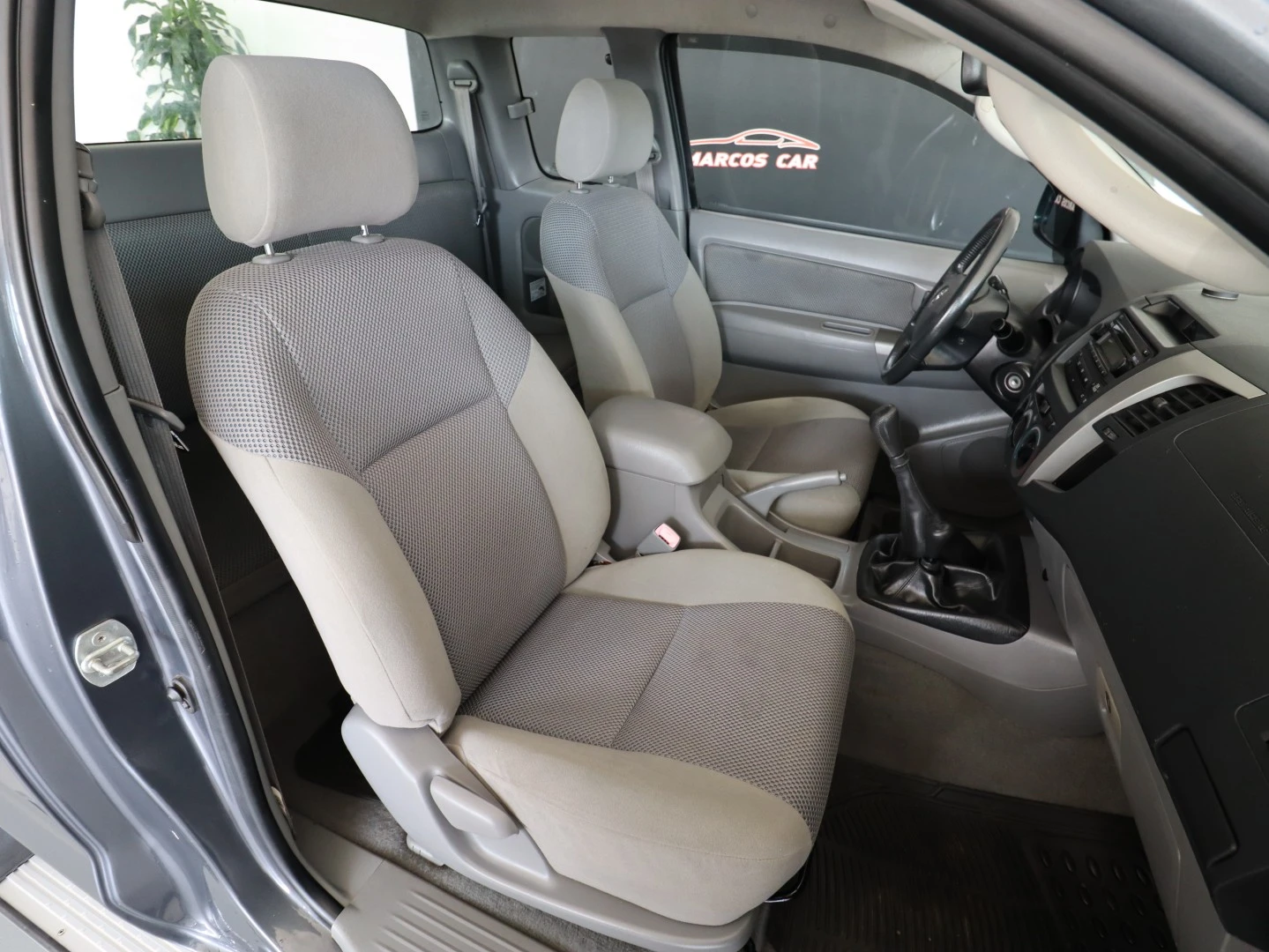 Toyota Hilux 2.5 D-4D 4WD CE AC