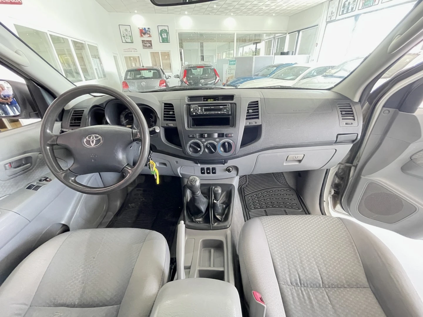Toyota Hilux 2.5 D-4D 4WD CE CM AC