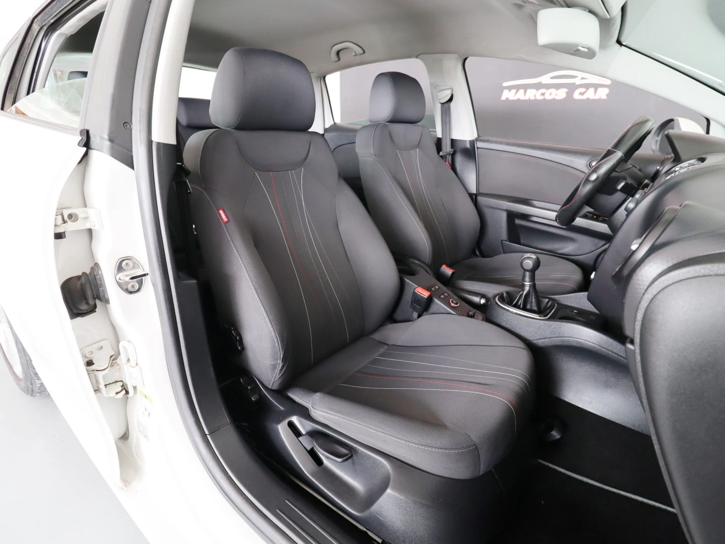 SEAT Leon 1.6 TDI DPF Ecomotive Style