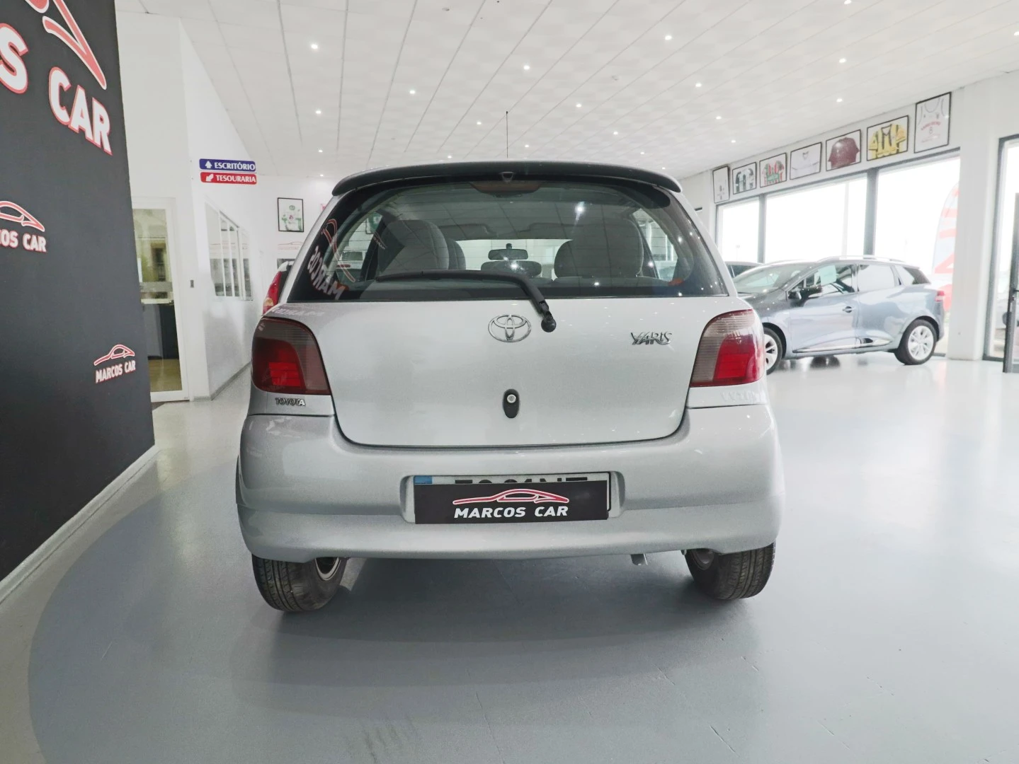 Toyota Yaris 1.0 Base C/Radio