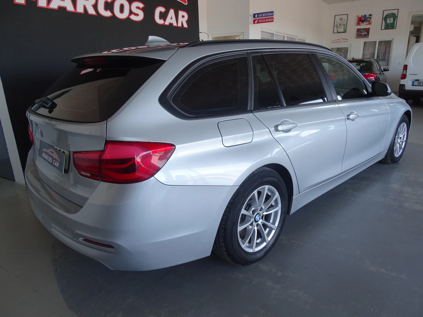 BMW 320 d Touring Advantage Auto