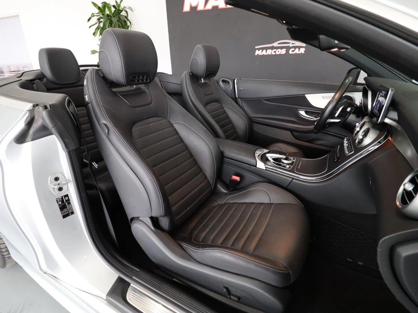Mercedes-Benz C 220 d AMG LINE