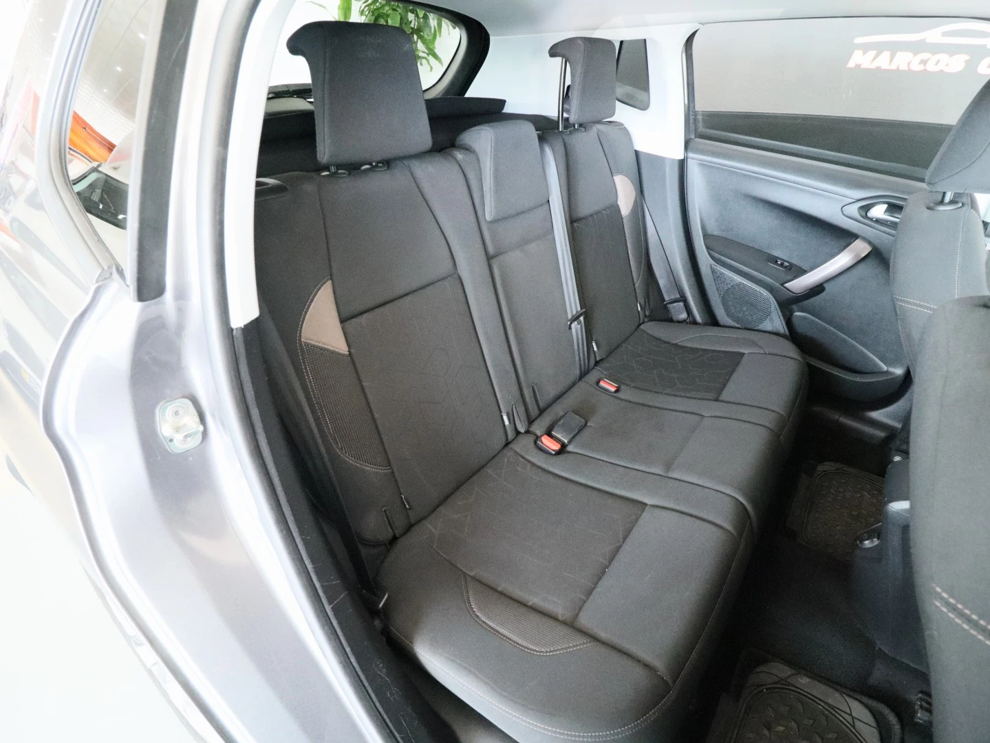 Peugeot 2008 1.6 e-HDi Active