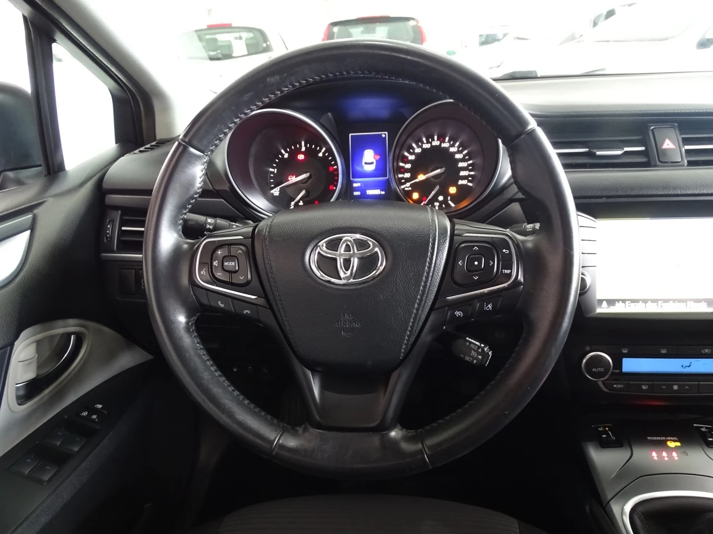 Toyota Avensis SD 2.0 D-4D Exclusive+GPS