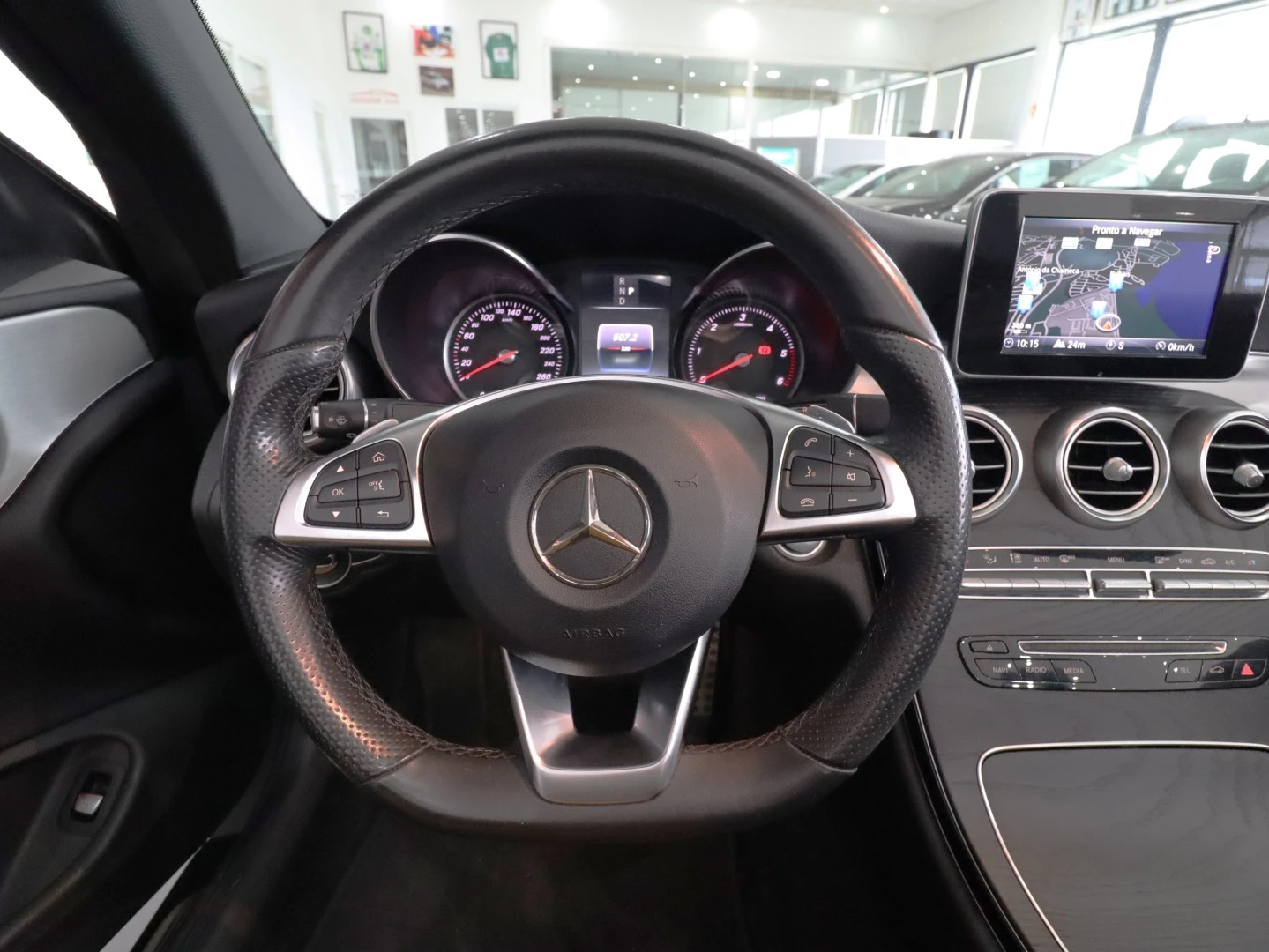 Mercedes-Benz C 220 d AMG LINE