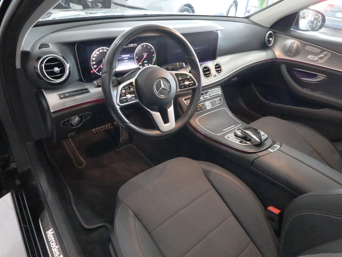 Mercedes-Benz E 300 de T 9G-TRONIC