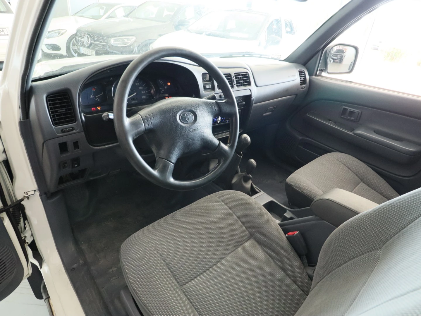 Toyota Hilux 2.5 D-4D CE AC
