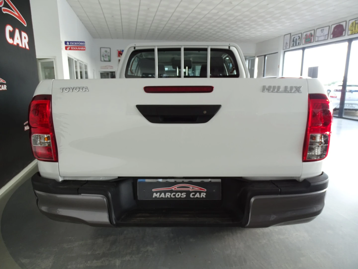 Toyota Hilux 2.4 D-4D 4WD CD CH