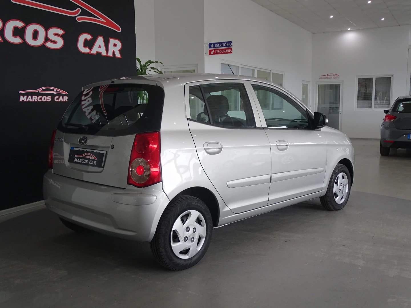 Kia Picanto 1.0L EX