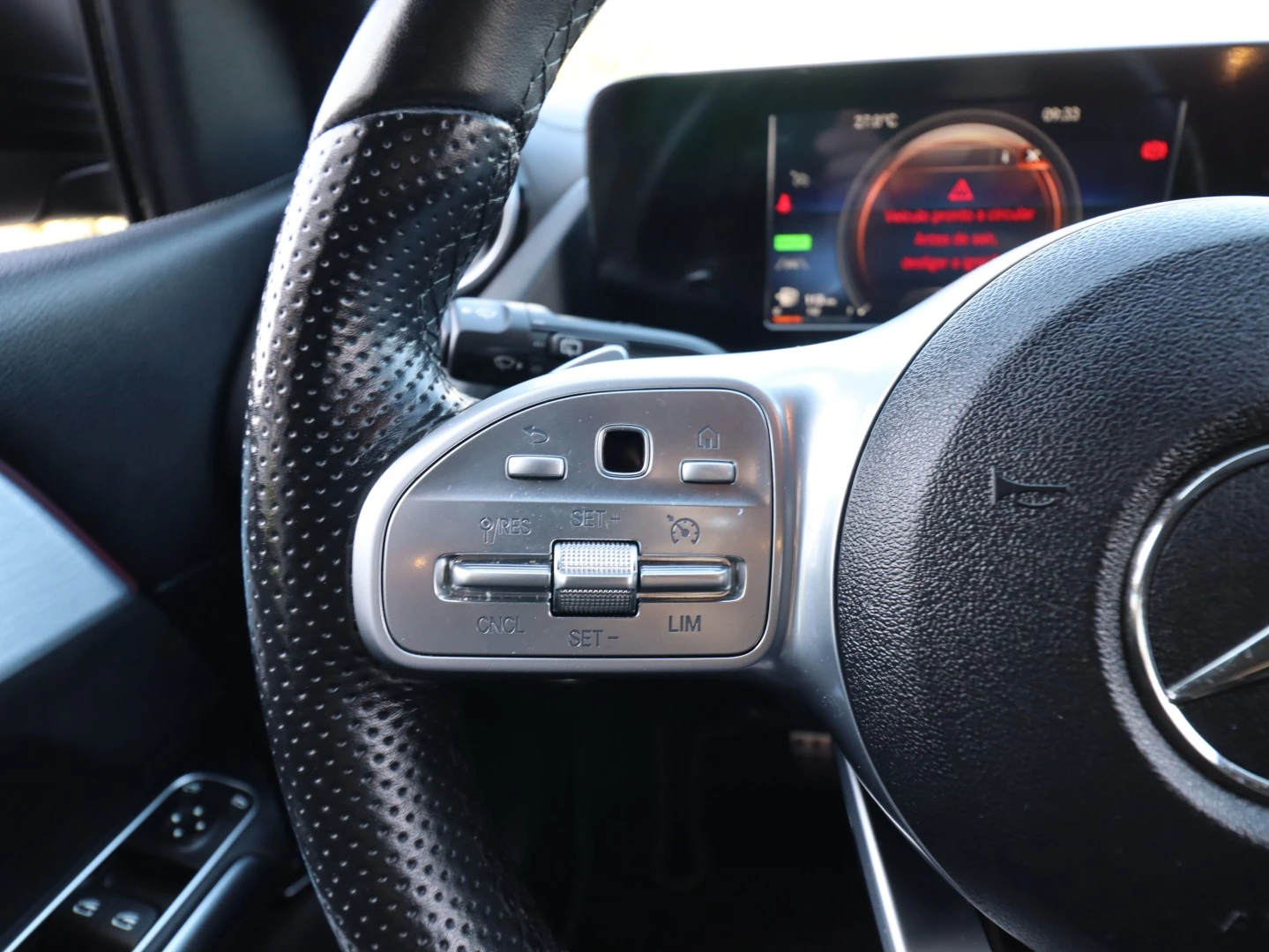 Mercedes-Benz B 250 e AMG Line