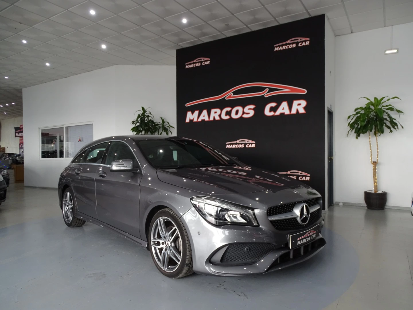 Mercedes-Benz CLA 180 d Shooting Brake AMG Line Aut.