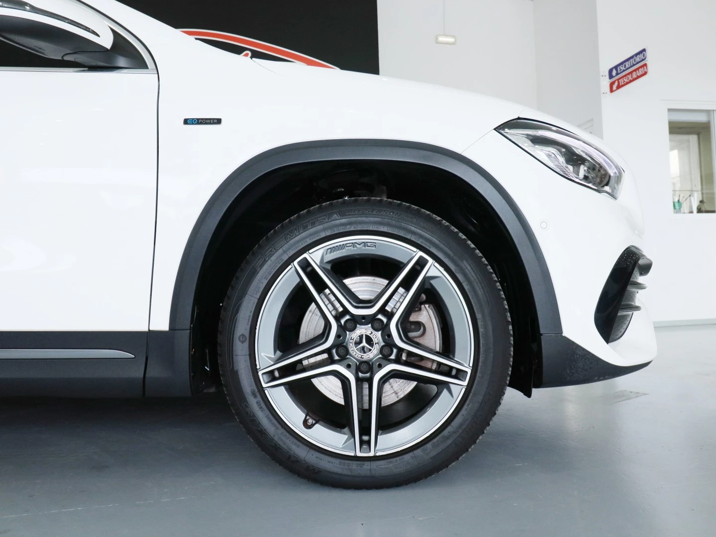 Mercedes-Benz GLA 250 e AMG Line